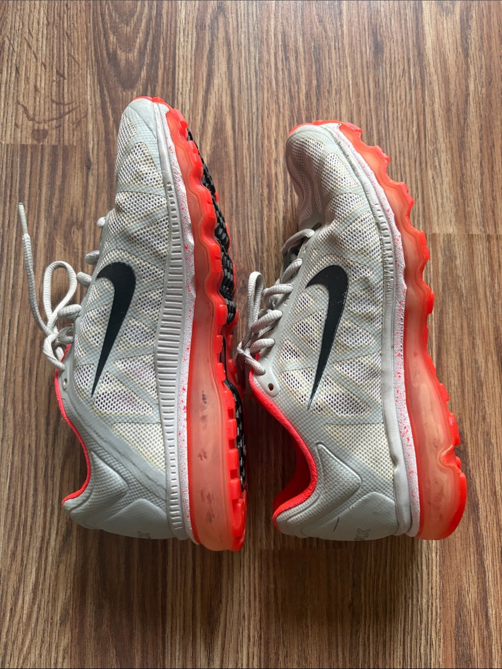 Nike Air Max Mesh Sneakers with neon pink  Soles
